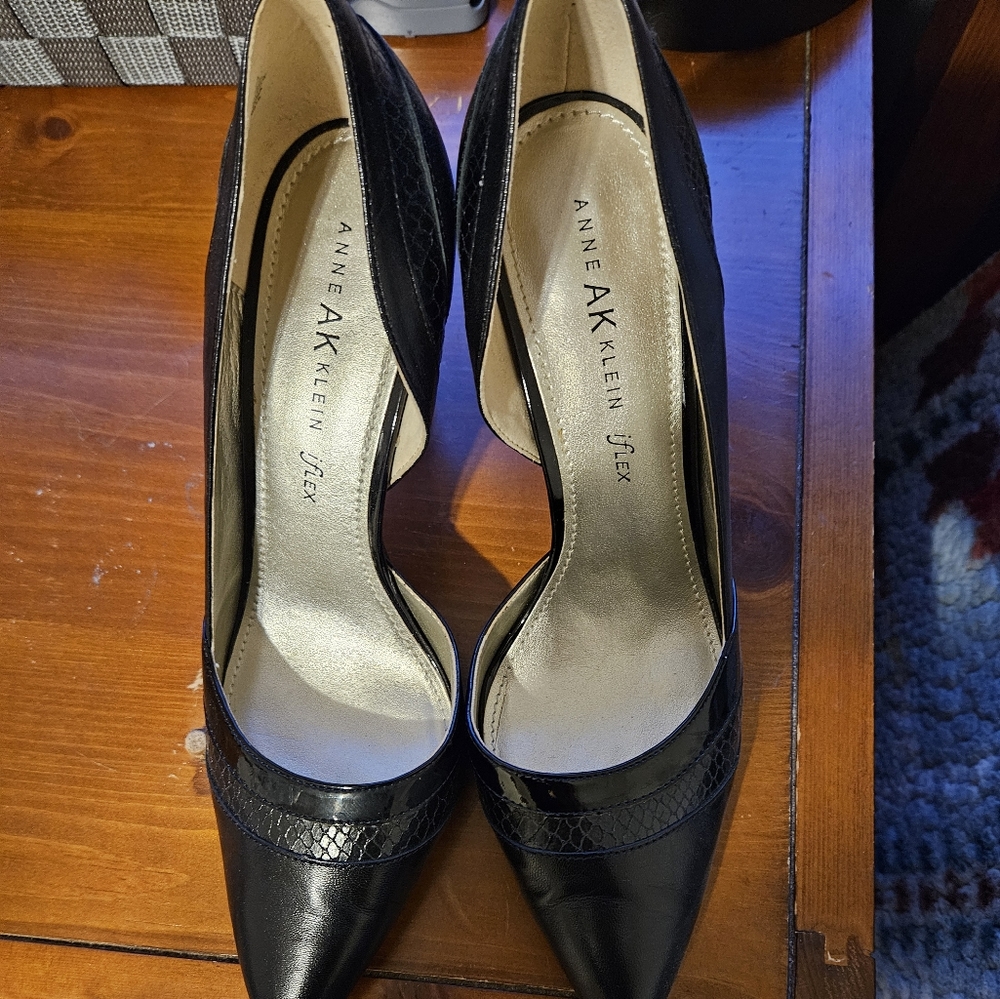 Anne Klein black leather heels